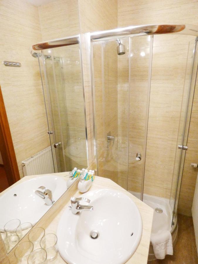 Aparthotel Adler Cracovie Extérieur photo