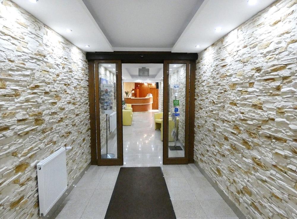 Aparthotel Adler Cracovie Extérieur photo